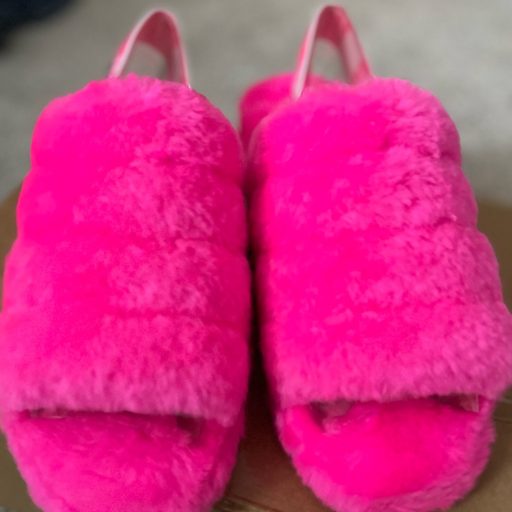 NWT!!! UGG Hot Pink Slippers Sz 9